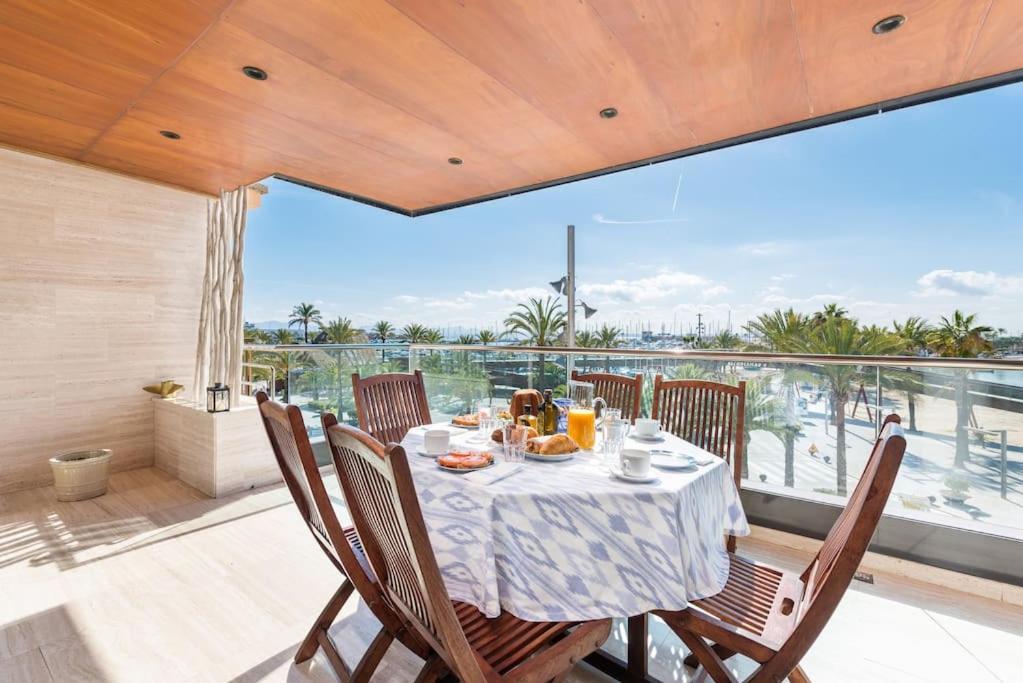 Beachfront & Centric In Puerto De Apartment